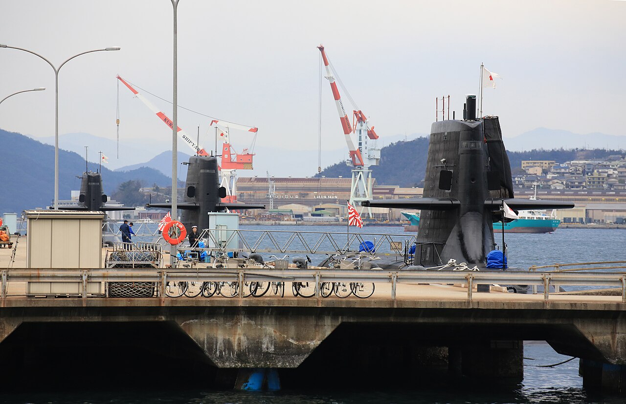 JS Sōryū (SS-501) and two Oyashio-class submarines at Kure, -22 Mar. 2013 a.jpg
